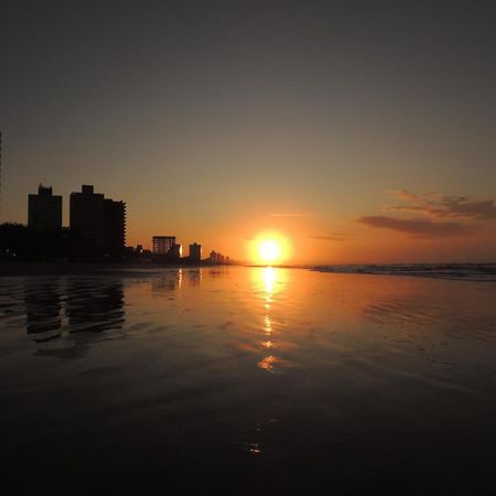 Apartamento Temporada Pe Na Areia Mongaguá Exterior foto