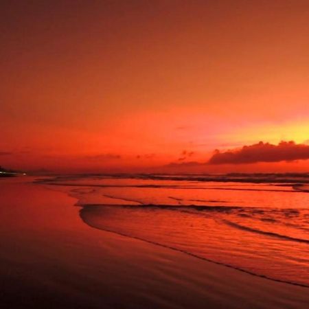 Apartamento Temporada Pe Na Areia Mongaguá Exterior foto